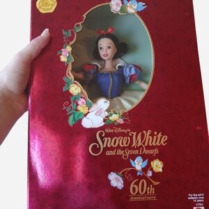 BNIB Disney Snow White 60th Anniversary Doll